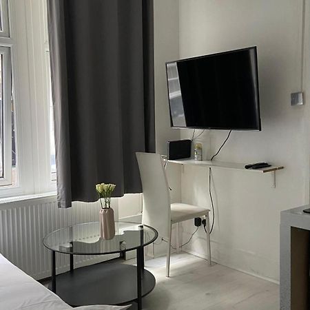 Lovely Ground Floor Miles Apart Apartment London Exterior photo